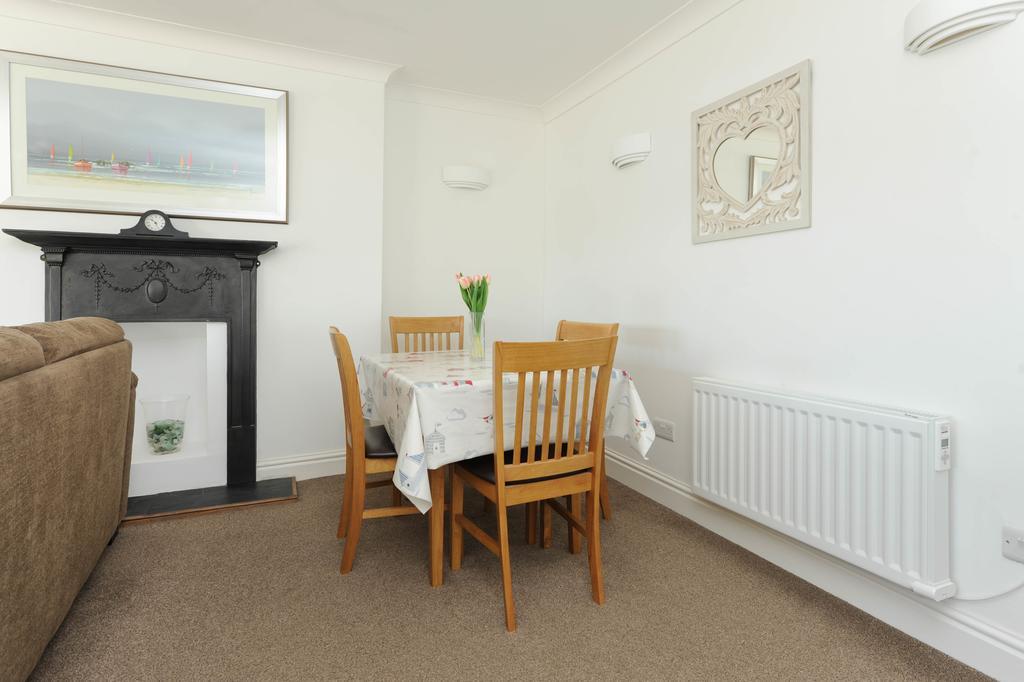2 Bed Beach Front Apartment With Spectacular Views Overlooking Viking Bay Broadstairs Exterior photo